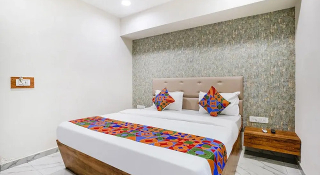 Номер Deluxe FabHotel SR Naroda - Nr Akshardham