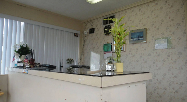 Holiday Motel, Varaa Motelli  