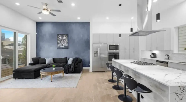 Newly Built Modern 3 Bedroom Houston Home, Забронировать Апартаменты/квартира Апартаменты Хьюстона, рядом с Shape Community Center, Апартаменты/квартира