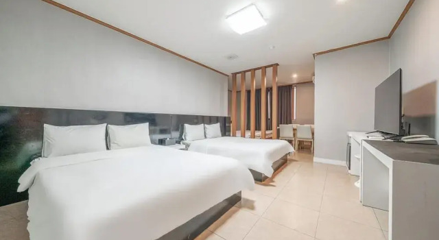 Habitación cuádruple Estándar Hotel Lisa