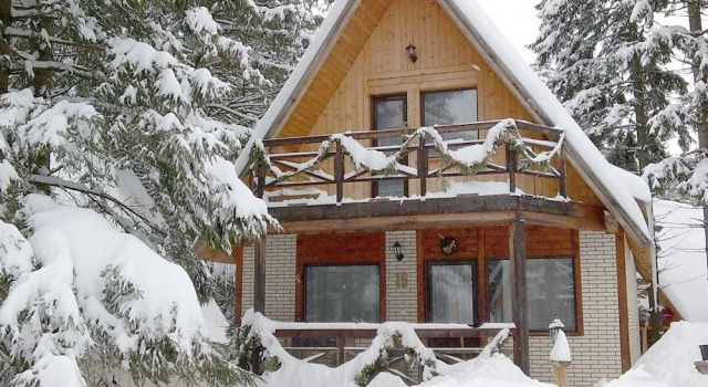 Traveland Boutique Resort Poiana Brasov, Забронировать Курортный отель Курортные отели Пояна-Брашова, рядом с Bradul Ski Slope, Курортный отель