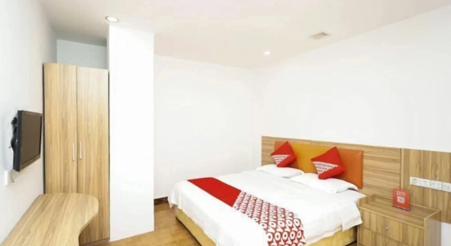 Xin'Gang Hotel, Rezervați Hotel Hoteluri în Guangdong cu parcare, Parcare