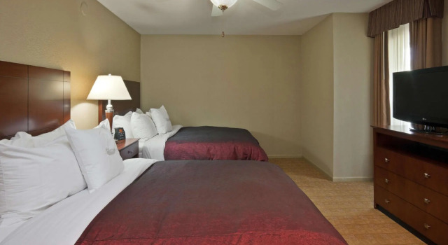 Четырёхместный люкс c 1 комнатой Homewood Suites by Hilton Dayton Fairborn