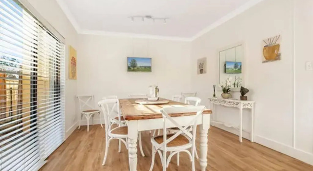 Arborea Country Holiday House catering for 14 to 16 guests In the heart of Bowral