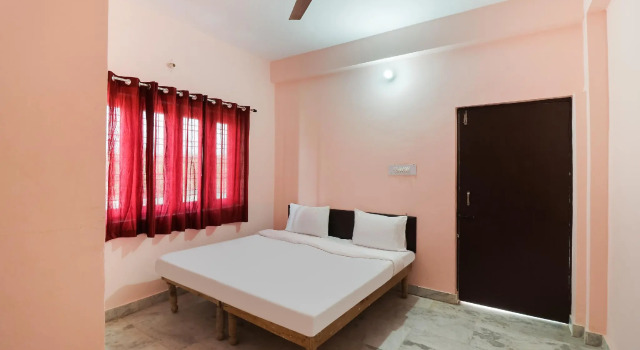 SPOT ON 46953 Hotel Taqgene, Book Hotel Hotels in Dehradun with Parking, Parking