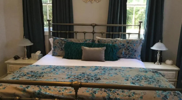 The Ocean Bay House, Book Bed and Breakfast Bay Shore Long Island