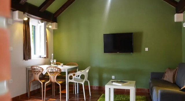 Apartments Tonka, Prenota Appartamento Hotel a Croatian Islands con piscina, Piscina