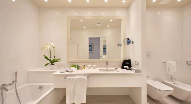 Четырёхместный номер Deluxe с видом на море Hilton Sorrento Palace