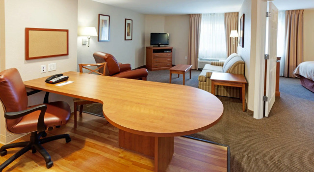 Двухместный люкс c 1 комнатой Candlewood Suites Watertown Fort Drum by IHG