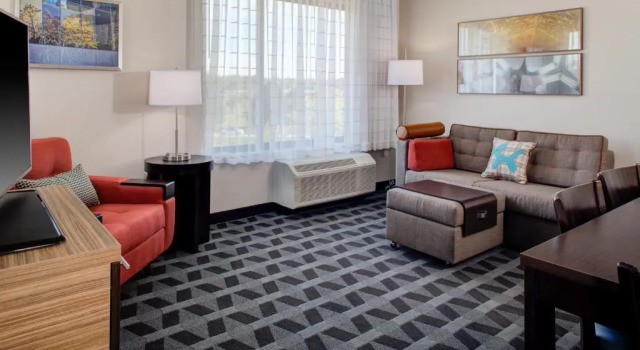 Люкс с 2 комнатами TownePlace Suites by MarriottDetroit Canton