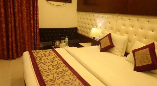 Номер Deluxe NEW RANOVATED Hotel Station View Opposite New Delhi Railway
