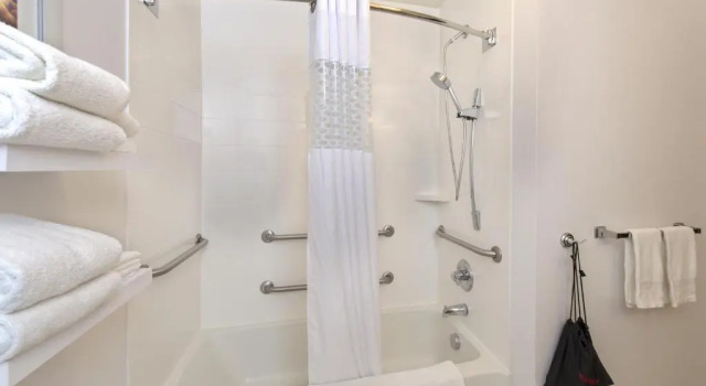 Студия Hampton Inn & Suites Pensacola I-10 N at University Town Plaza