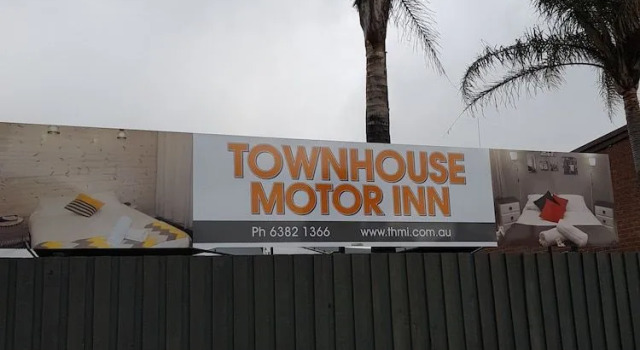 Town House Motor Inn