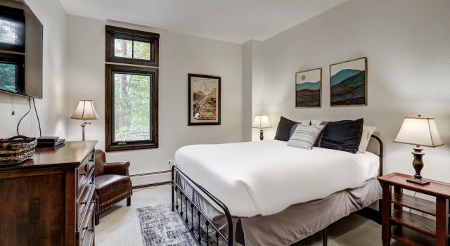 Номер Standard с 3 комнатами Comfort at Arrowhead Village - Steps from the lift condo