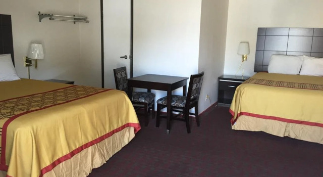 Manhattan Inn & Suites, Забронировать Мини-отель Мини-отели Венис-Бич, Мини-отель