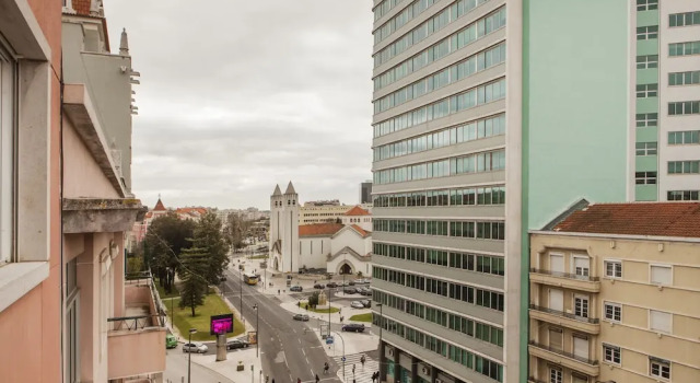Rent4Rest Lisbon Family & Friends apartment in Roma Avenue, Забронировать Апартаменты/квартира Апартаменты Лиссабона, рядом с Roma - Areeiro Train Station, Апартаменты/квартира
