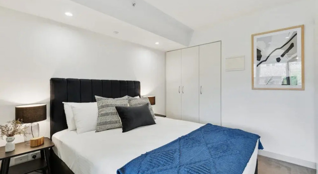 Beautifully Cosy St Kilda Apartment