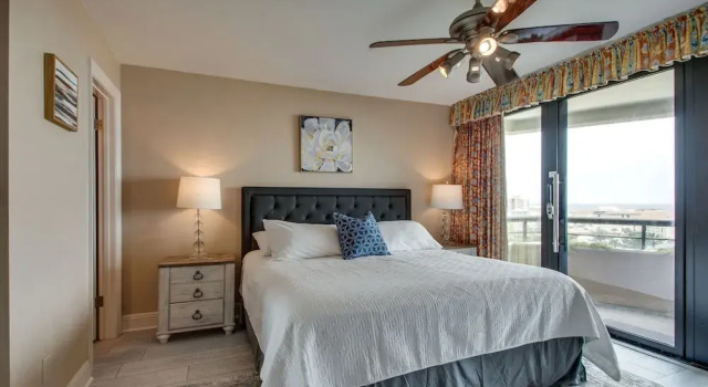 Elite Paradise 2 Bedroom Condo by RedAwning, Book Lejlighed Miramar Beach Emerald Coast