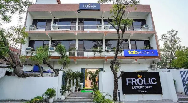 FabHotel Frolic Luxury Stay