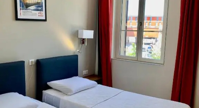 Superior Twin room Urban Style Hotel Laperouse