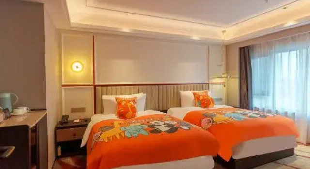 Люкс Mövenpick By Accor Binjiang Nanjing
