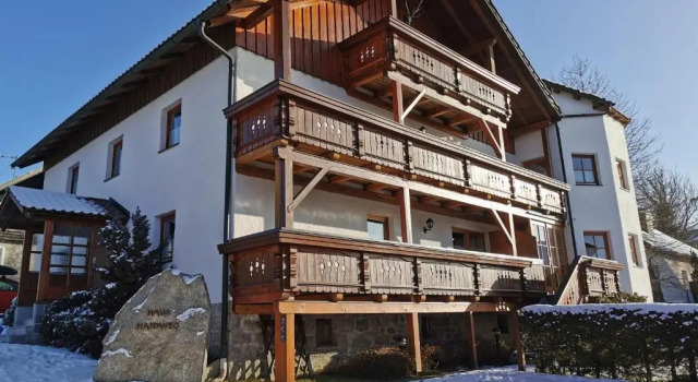 Ferienhaus-Haidweg-Wohnung-1, Varaa Huoneisto Hotellit Baijeri pysäköinnillä, Pysäköinti