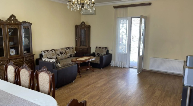 Cozy Apartment With The Best Patio and Swimming pool, Reservar Apartamento Hotéis em Erevan com piscina, Piscina