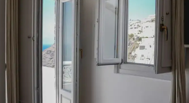 Полулюкс с балконом и с видом на горы Mirabo Villas