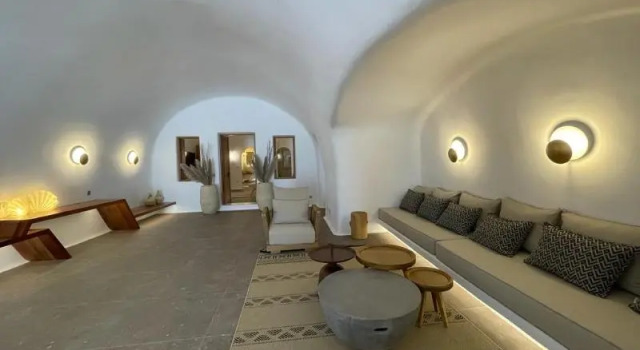 Suite with balcony and with view Victoria Caves