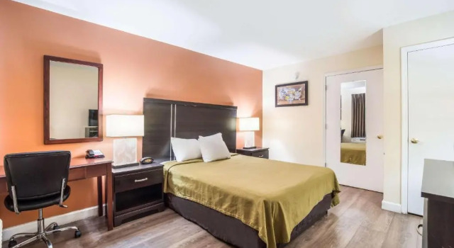 Номер Standard Econo Lodge Santee