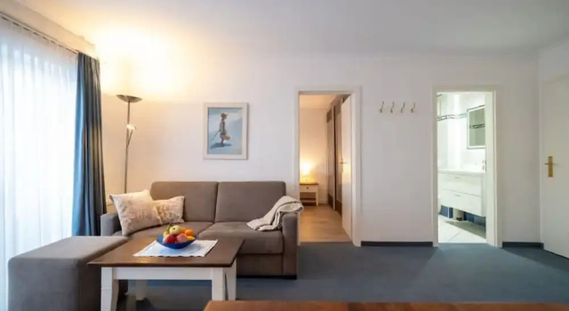 Hoppe 8 Modern Retreat
