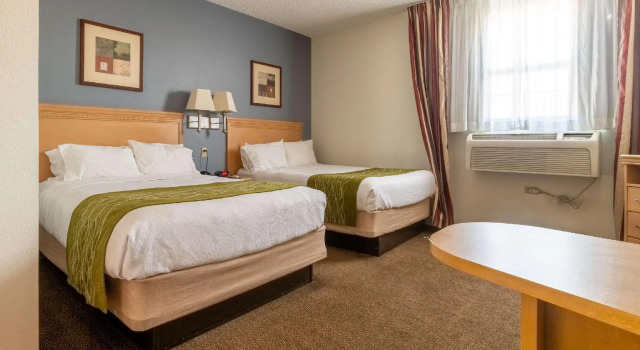 Четырёхместный номер Standard Holiday Inn Express & Suites Englewood - Denver South by IHG