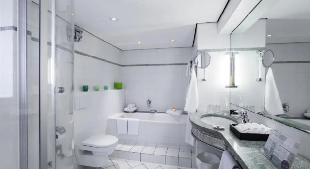 Полулюкс THE MADISON Hotel Hamburg