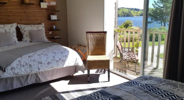 Четырёхместный номер Standard Logis Hotel du Lac