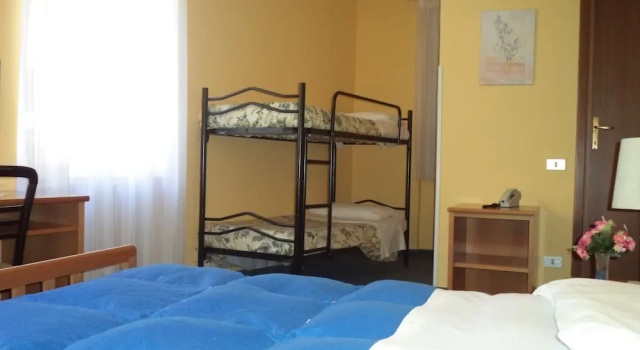 Четырёхместный номер Standard c 1 комнатой Hotel Il Nibbio