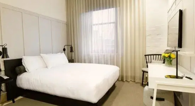 Номер Standard Coppersmith Hotel