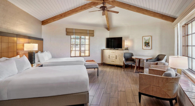 Четырёхместный номер Standard JW Marriott Scottsdale Camelback Inn Resort & Spa