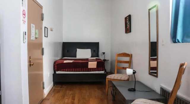 Трёхместный номер NY Moore Hostel