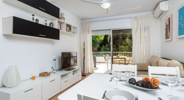 Jardines Del Mar 27310, Забронировать Отель Отели Марбелья 3 звезды, рядом с Пляж Фонтанилла, 3*