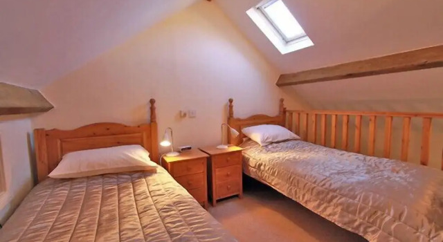 Двухместный номер Superior Centre Of Britain Hotel