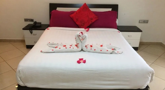 Sourebou Chez Appart Hotel Founty Beach