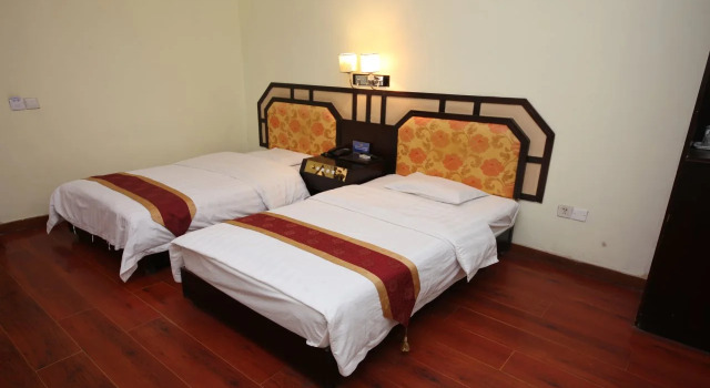 Huada Hotel
