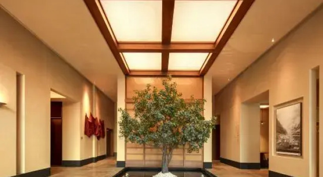 Atour Hotel Wenzhou South Station Yintai Department jianye Store
