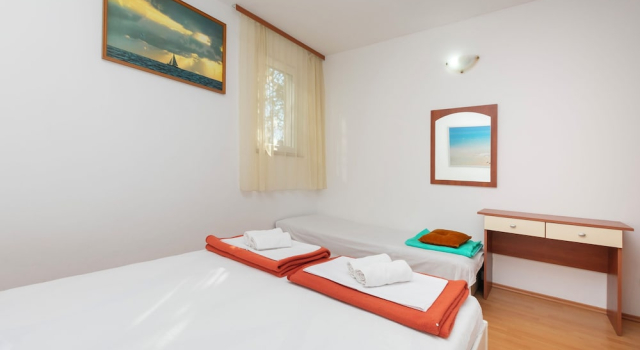 Apartments Ivo