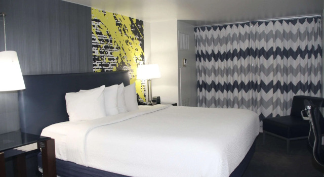 Двухместный номер Standard Comfort Inn & Suites Baltimore Inner Harbor