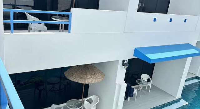 Трёхместный семейный номер Standard с балконом и с видом на бассейн Mona Lisa pool villa