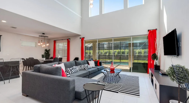 Edgy and Modern 7 Bed 5 Ba Villa Pool & Spa 1800saw