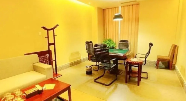 Jiuhuashan Shang Kingdom International Hotel, Book Hotel 4-stjernede hoteller i Chizhou, 4*