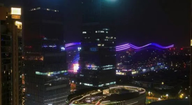 Люкс Luxury Rong Zhijia Apartment (Chengdu Global Center Cube)