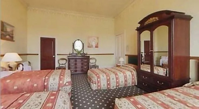 Langley Bank Guest House